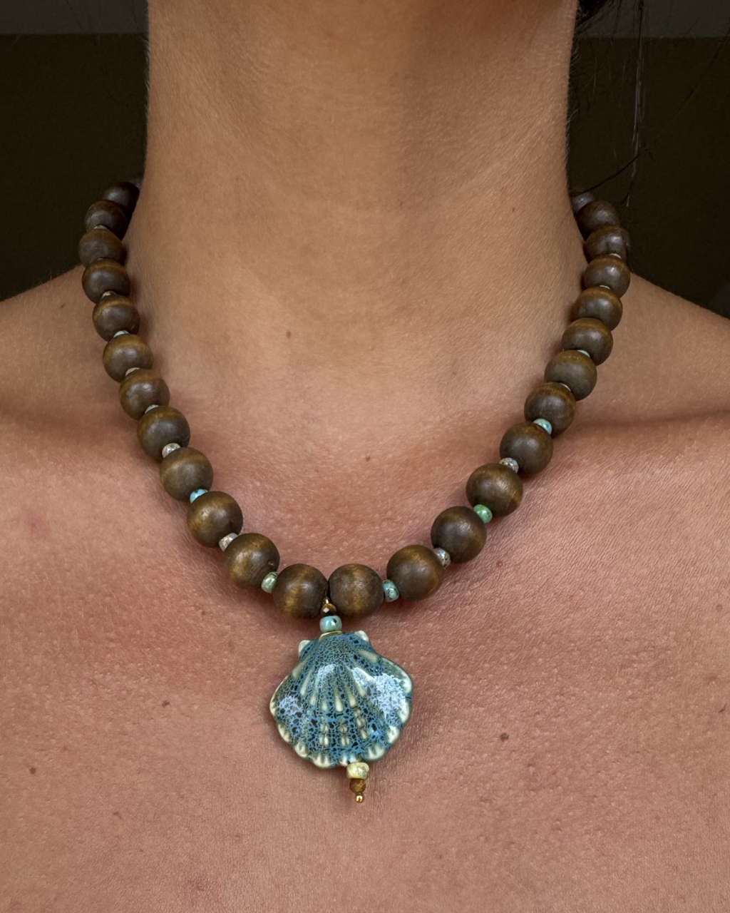 Vintage Wooden Bead Necklace - Blue Shell