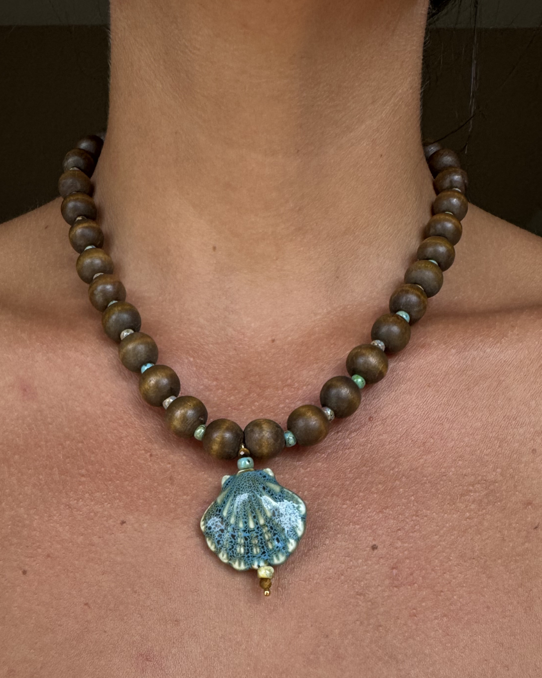 Vintage Wooden Bead Necklace - Blue Shell