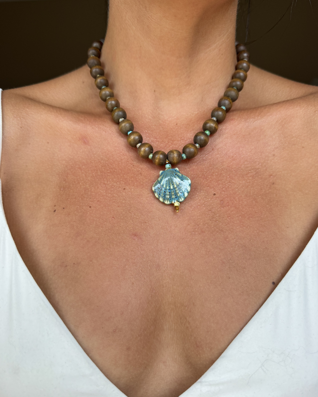 Vintage Wooden Bead Necklace - Blue Shell