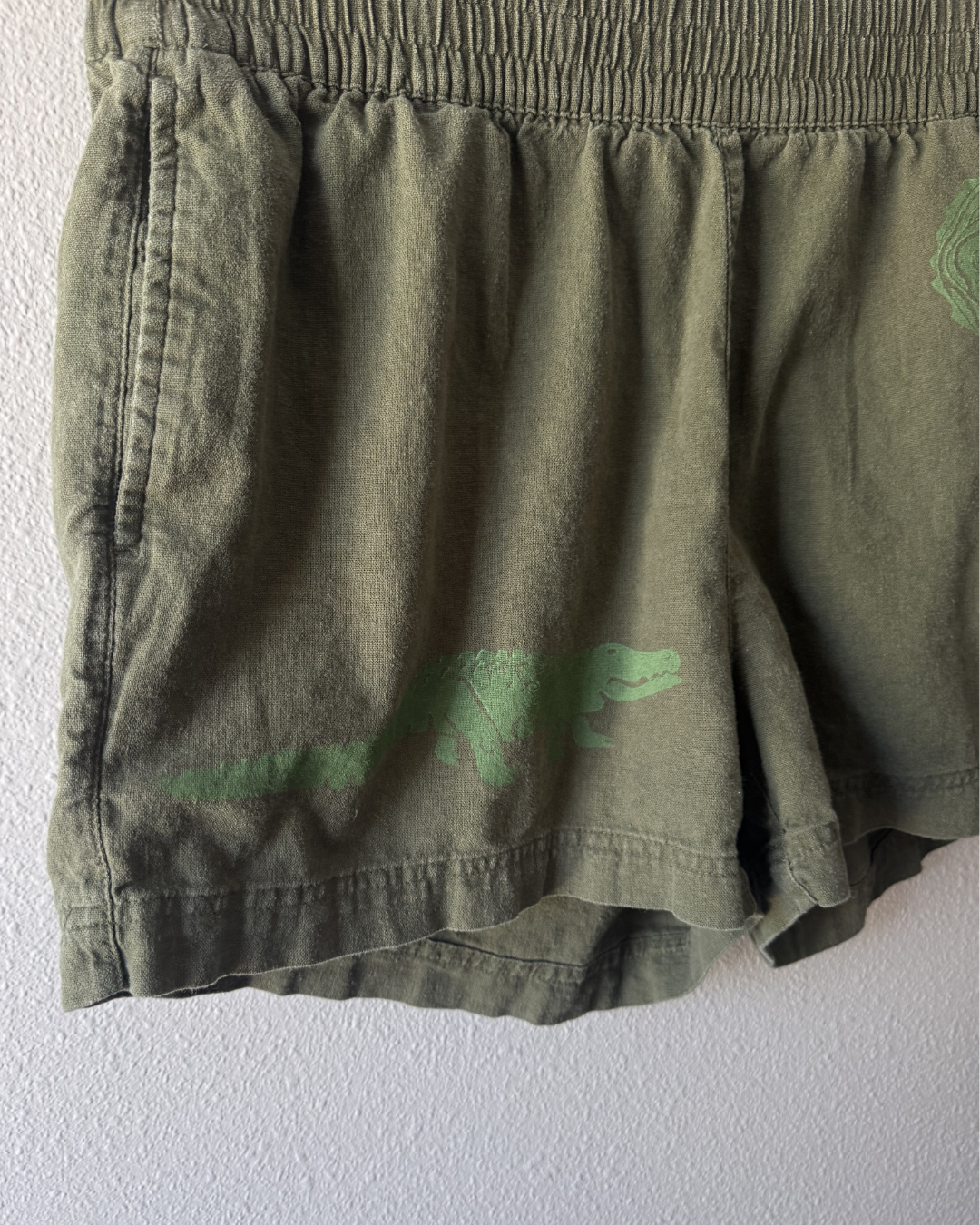 Alligator Linen Shorts
