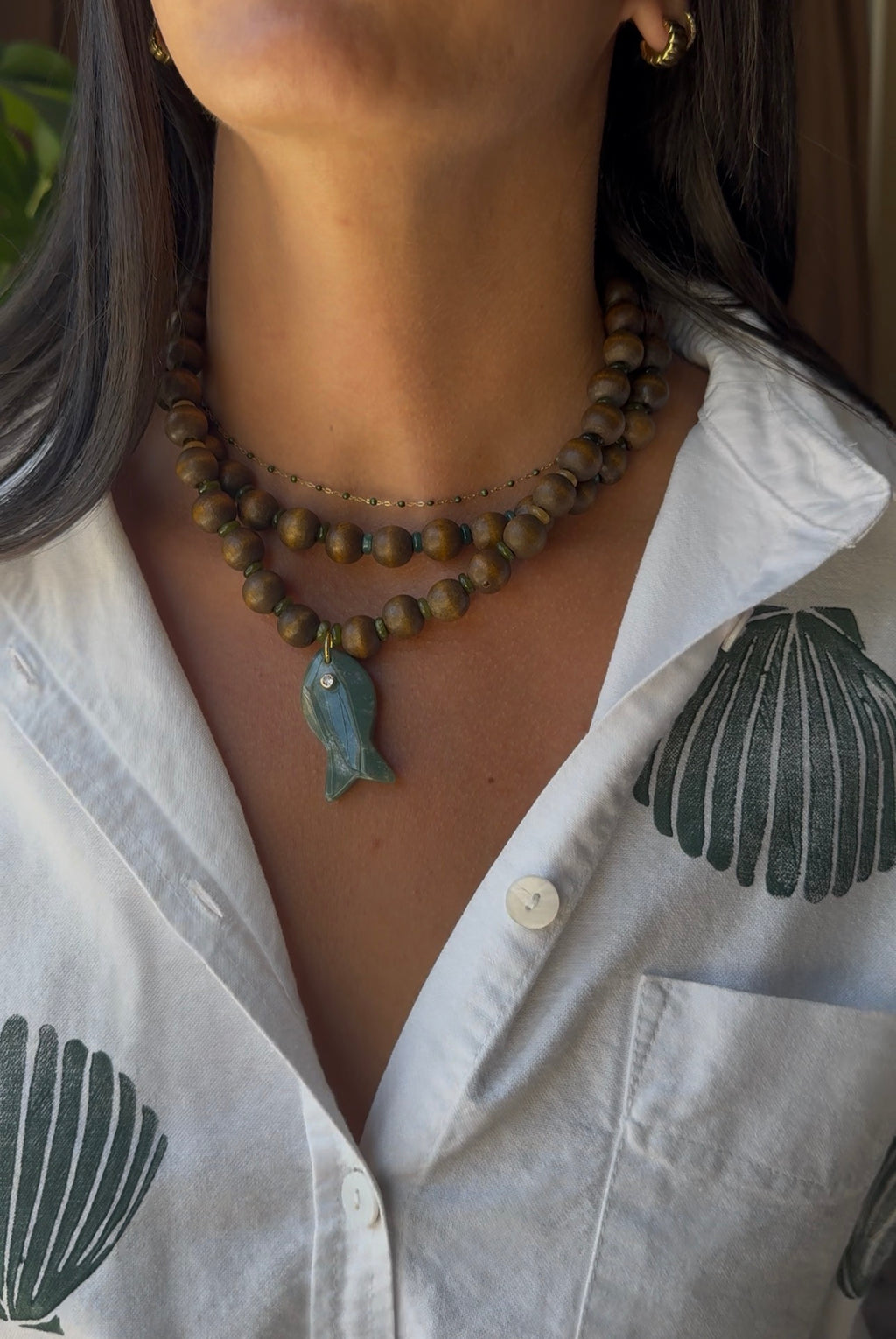 Vintage Wooden Bead Necklace - Green Apatite Fish