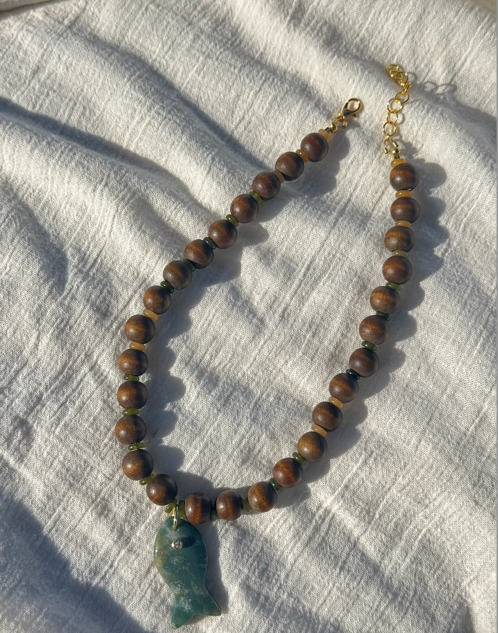 Vintage Wooden Bead Necklace - Green Apatite Fish